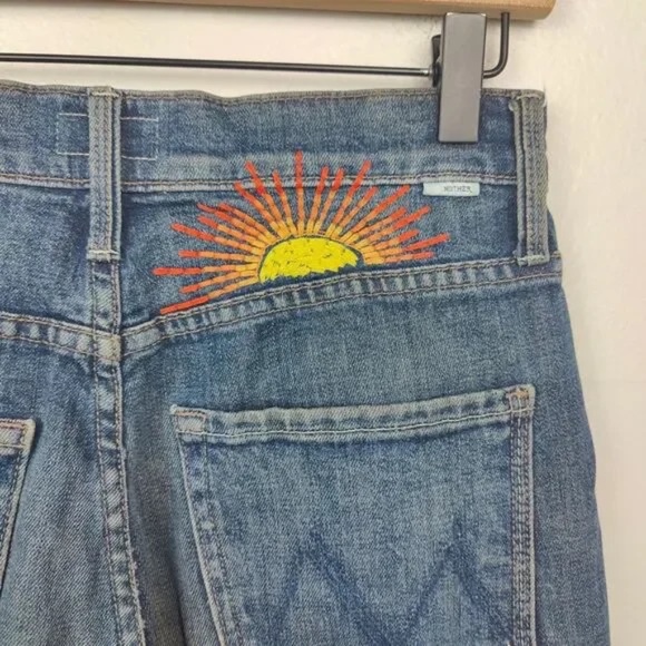 Sunrise Embroidered Women's Cropped Jeans - Picture 1 of 5